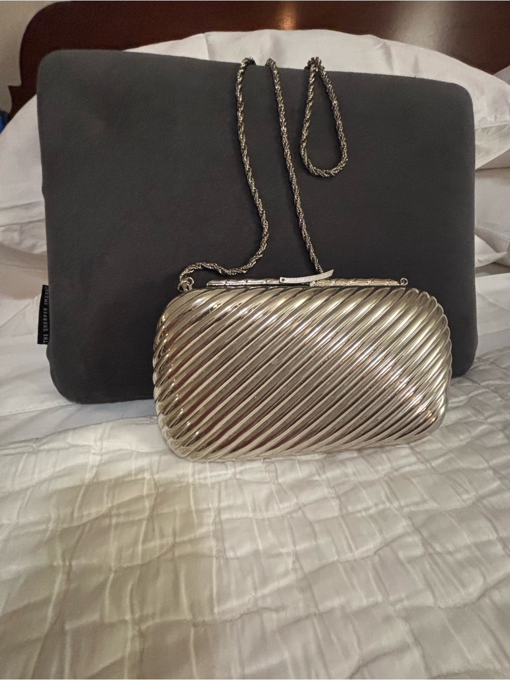 Hard-shell Vintage Silver Textured Metal Evening Clutch with Chain Strap